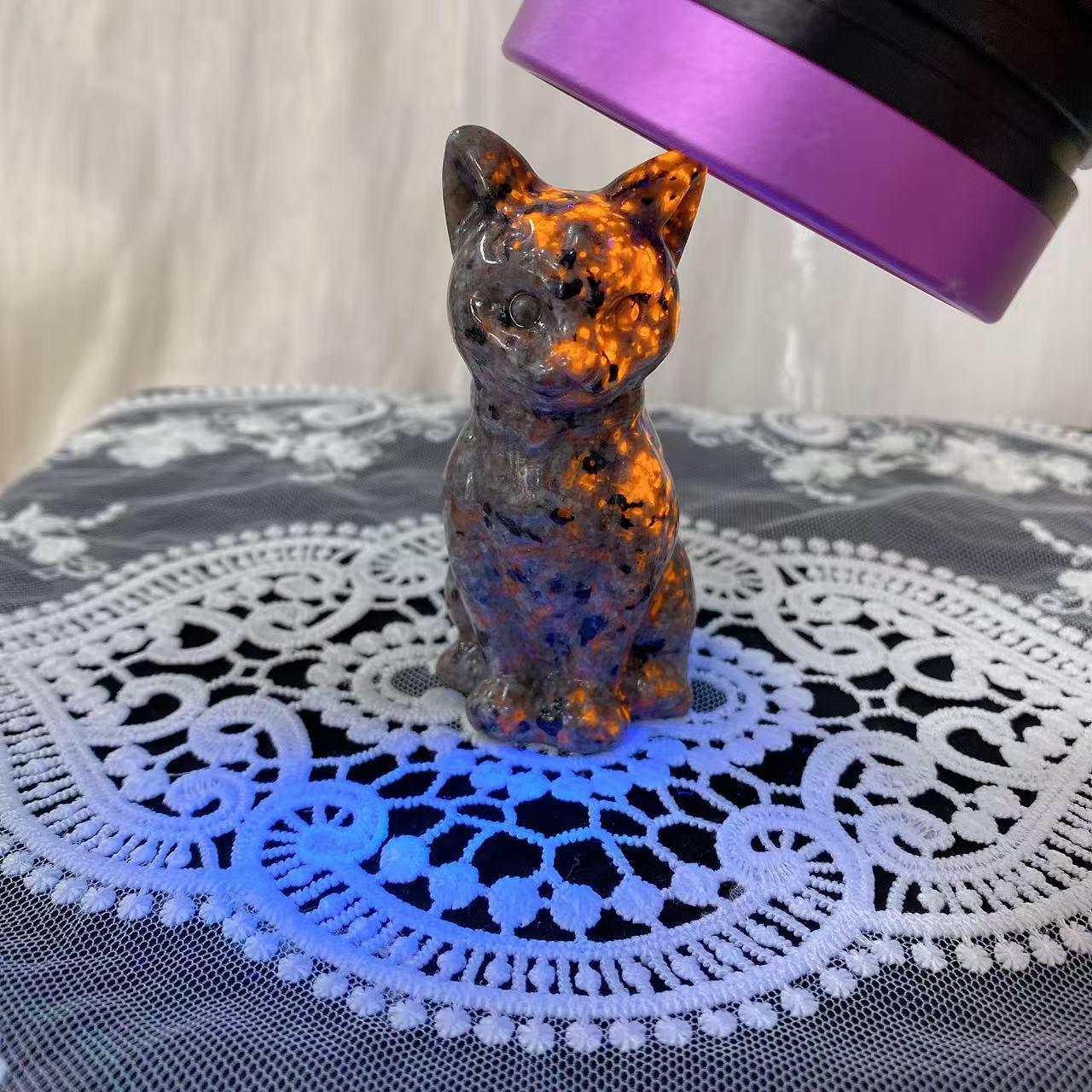 Yooperlite Cat Carving