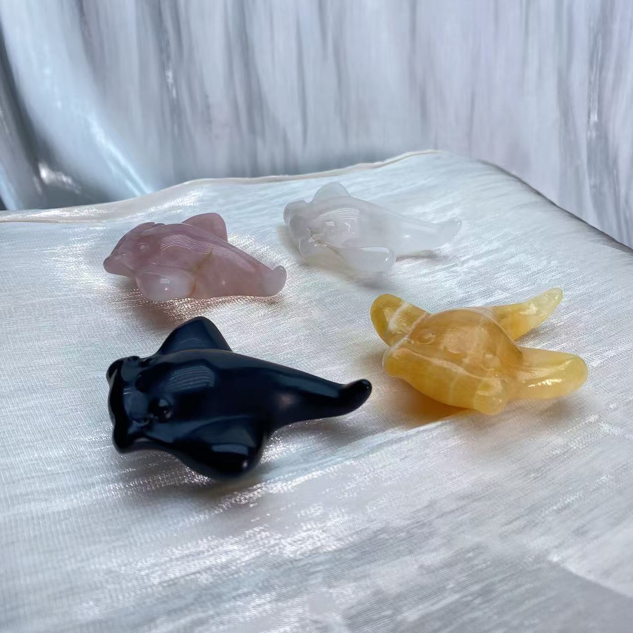 Manta Ray Crystal Carving
