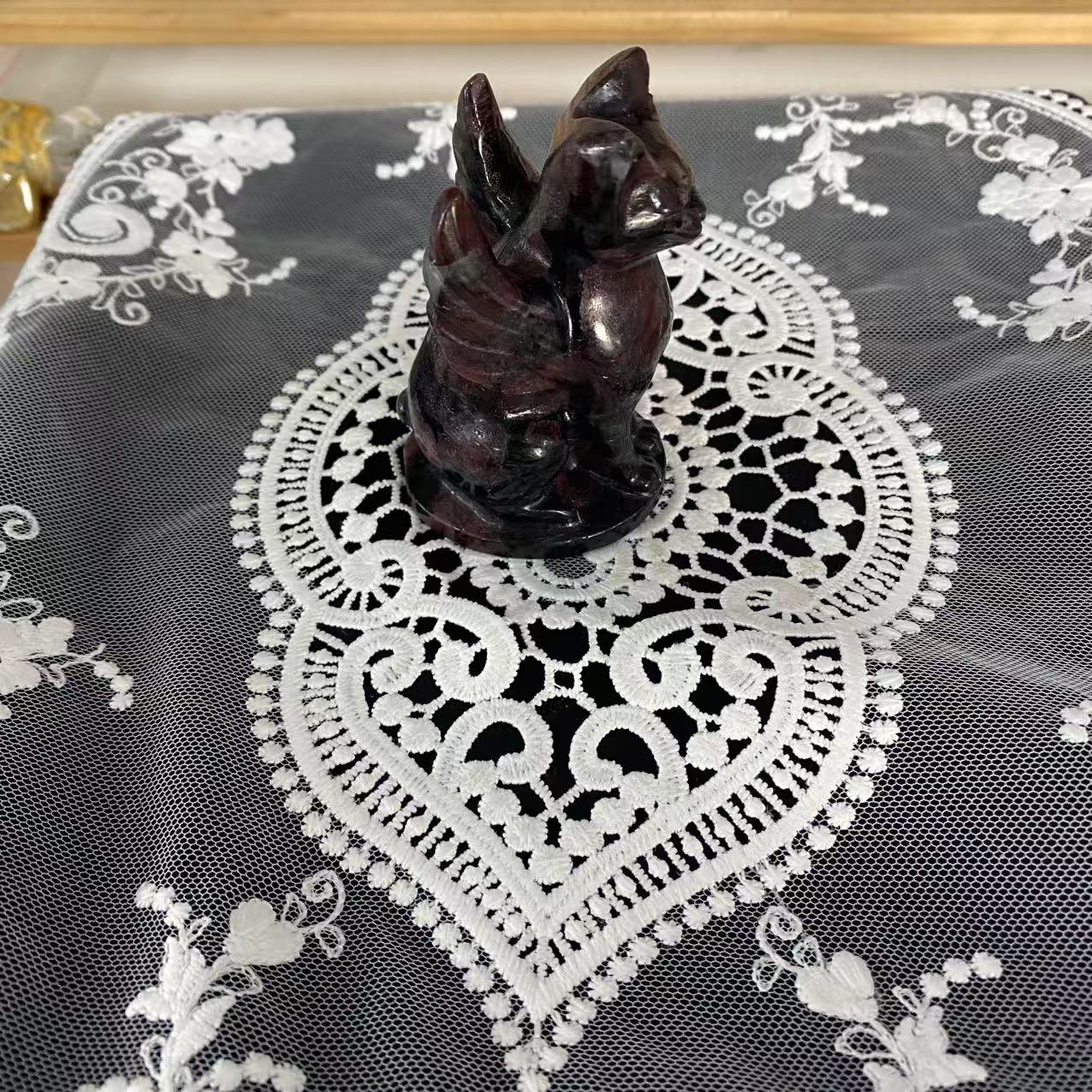 Garnet Flying Cat Carving