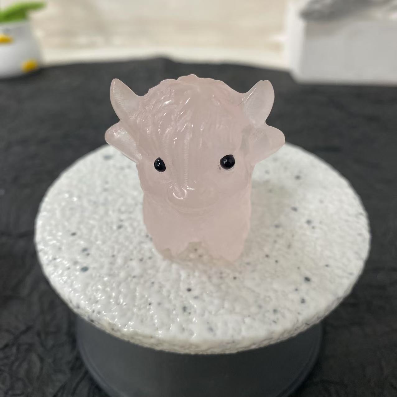 Rose Quartz Highland Cow Carving5.5cm