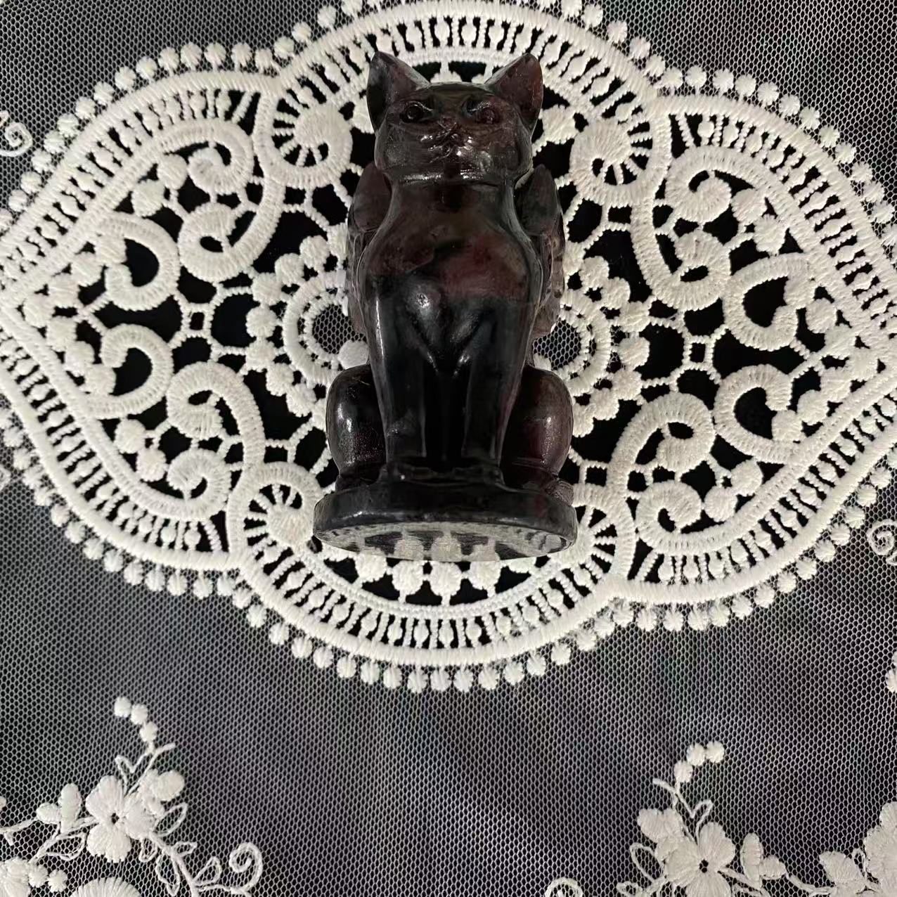 Garnet Flying Cat Carving