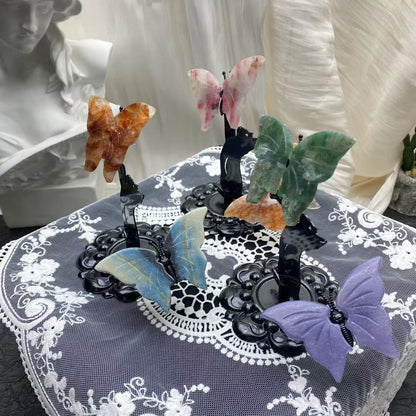 Crystal Cat Catching Butterfly Carving