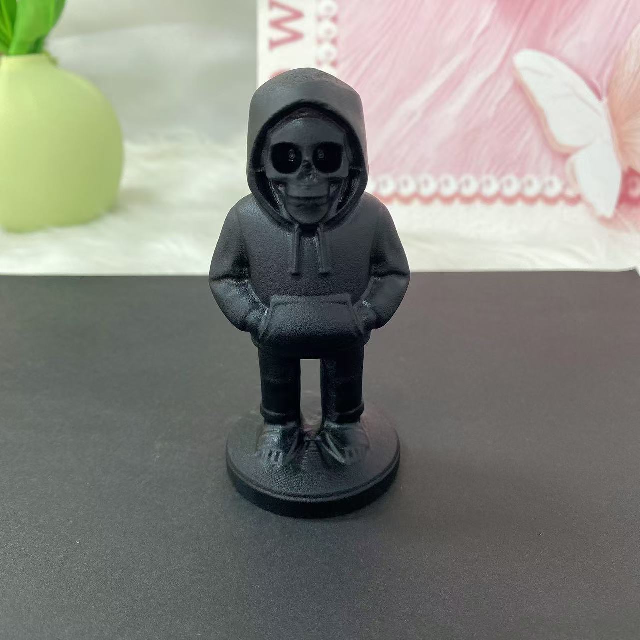 Black Obsidian Skull Figure Carving