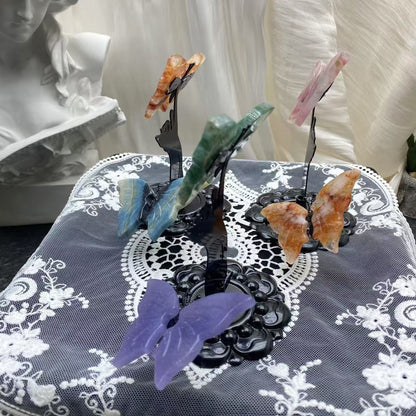 Crystal Cat Catching Butterfly Carving