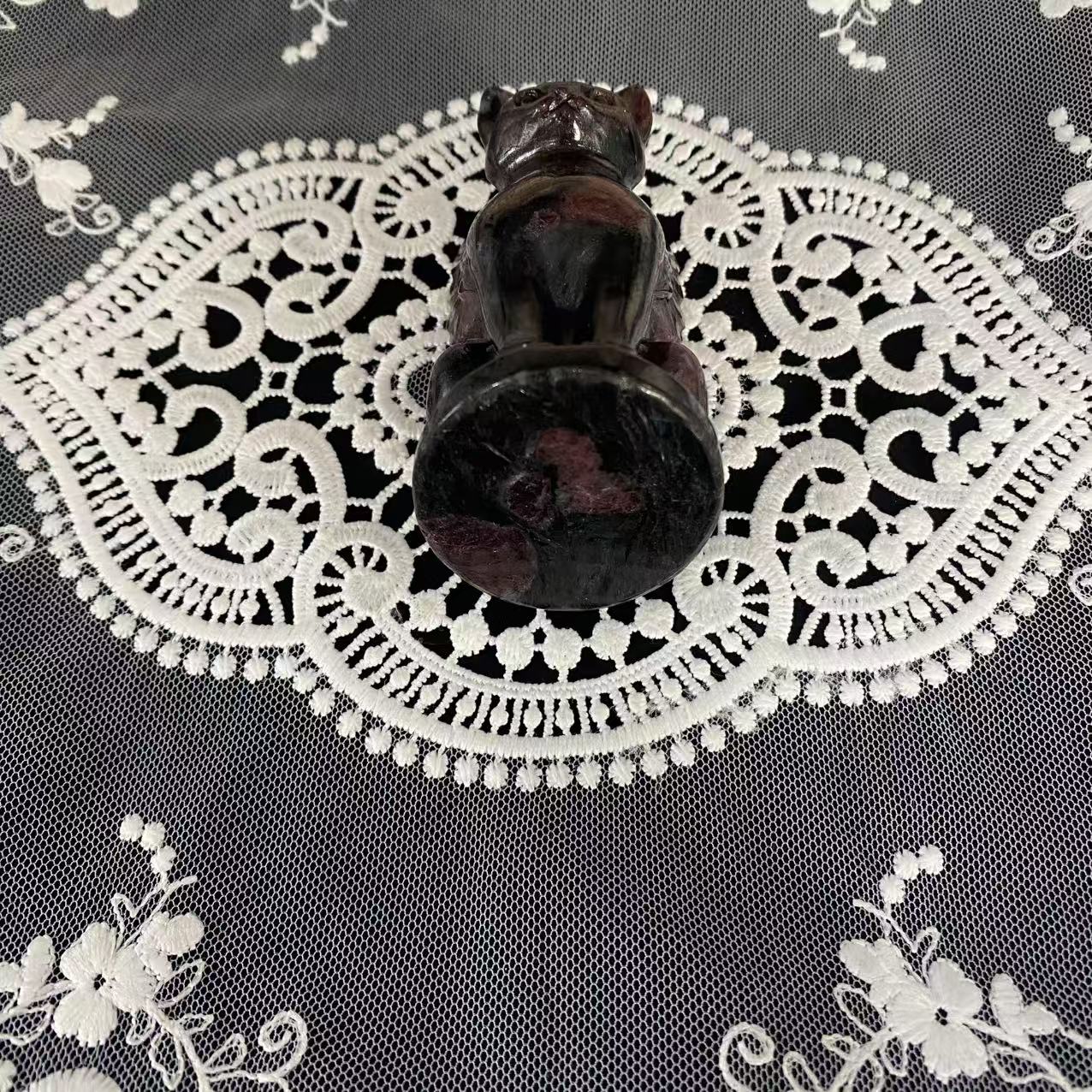 Garnet Flying Cat Carving