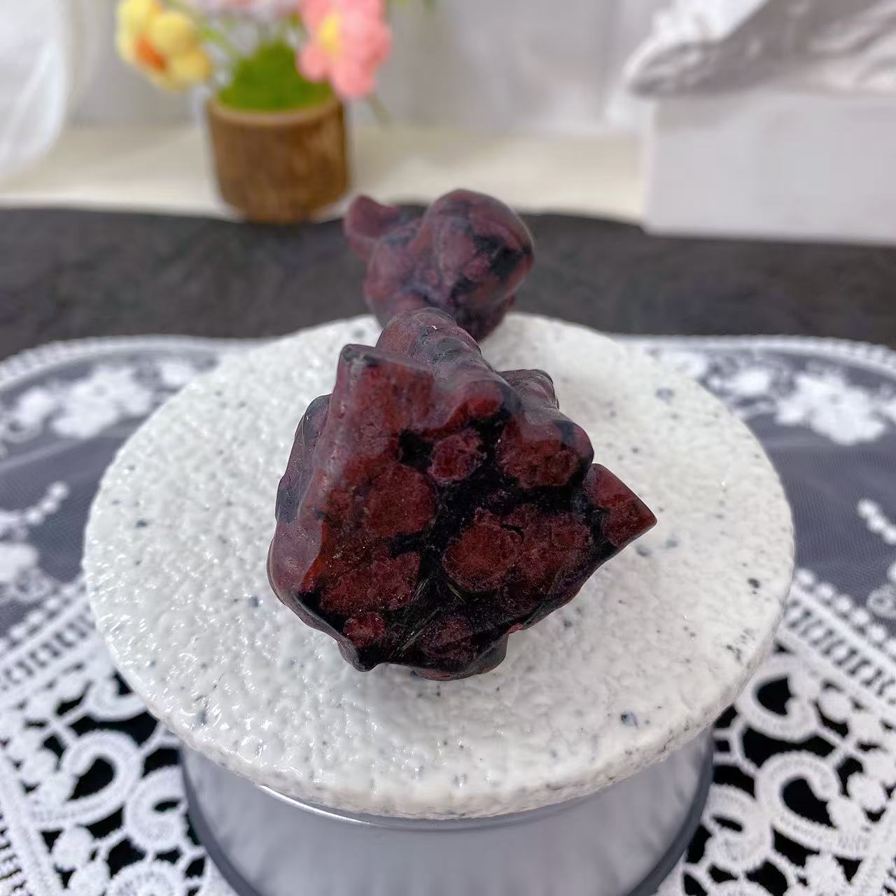 Garnet Giraffe Carving