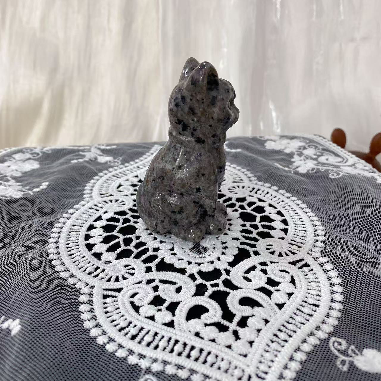 Yooperlite Cat Carving